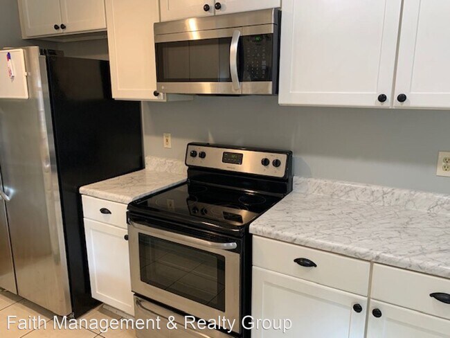 Building Photo - 3 br, 1.5 bath House - 4792 Dee Rd