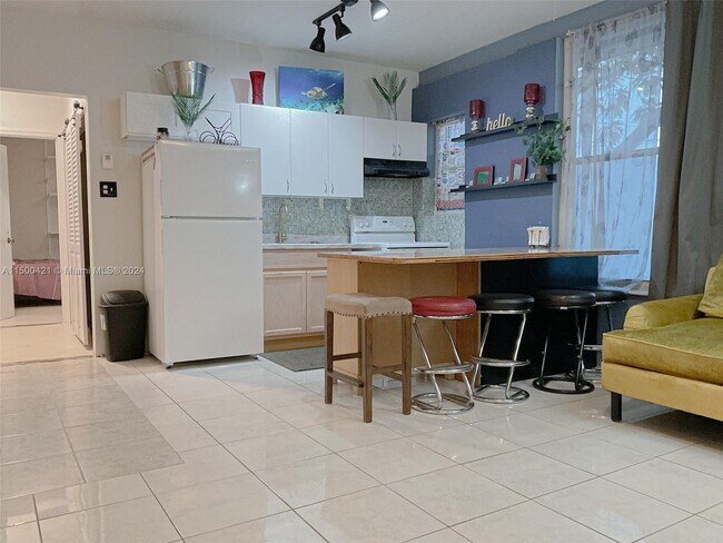 Foto del edificio - 4201 SW 60th Pl