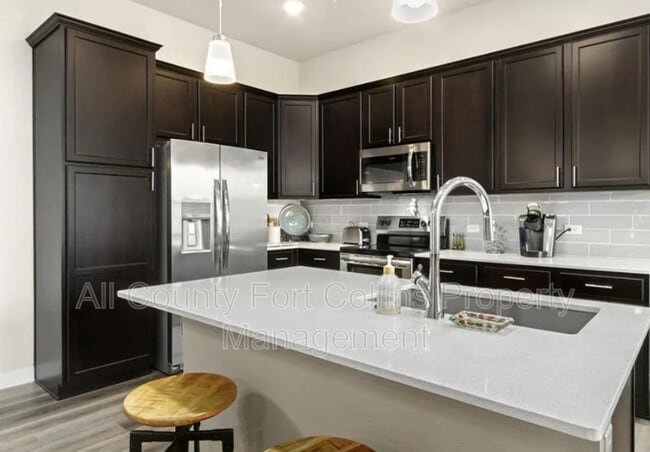 Foto del edificio - 4180 S Park Dr