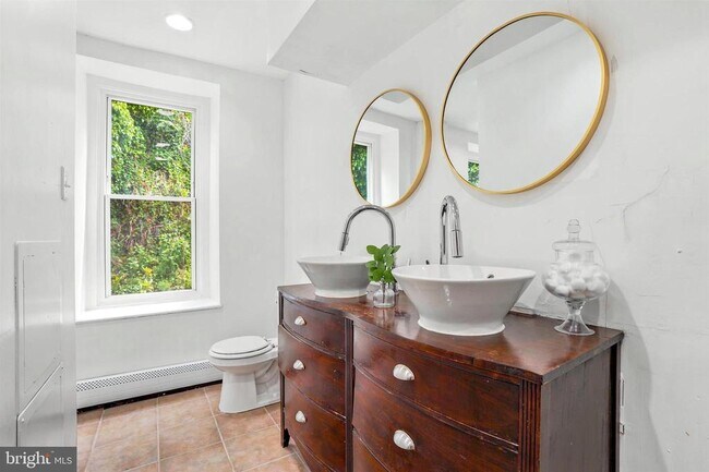 Foto del edificio - 4441 Silverwood St