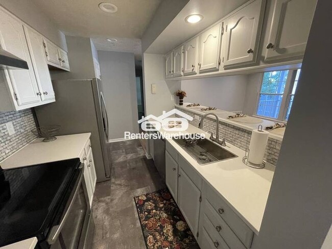 Building Photo - 1004 Jessicas Ct