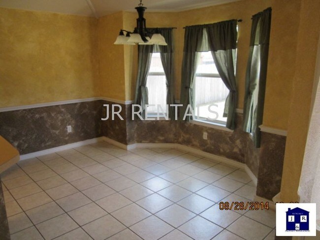 Foto del edificio - Lots of sunlight to brighten your day