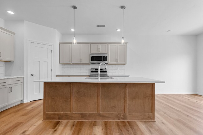 Building Photo - 2716 Saffron Pl