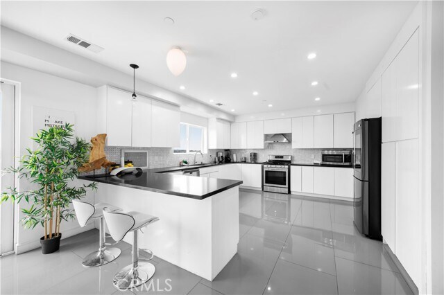 Foto del edificio - 4240 Barrett Rd