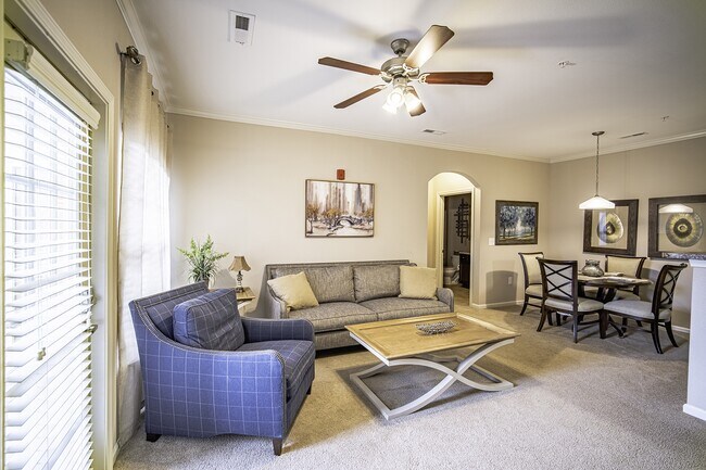 Interior Photo - Vintage Creekwood Park Apartments