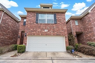 Building Photo - 1510 Olive Park