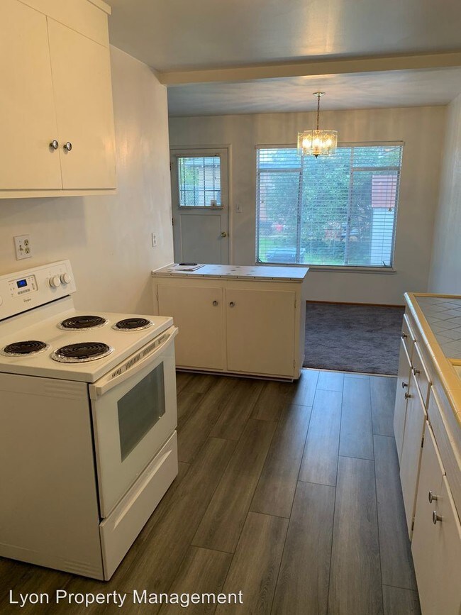 Building Photo - 3 br, 1 bath House - 10401 Malaga Way