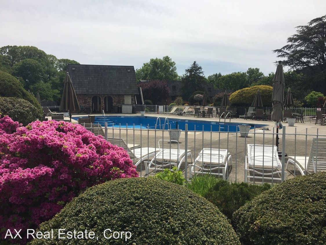 Foto del edificio - 2 Briarcliff Dr S