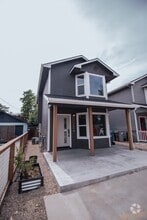 Building Photo - 2007 S Arcadia St