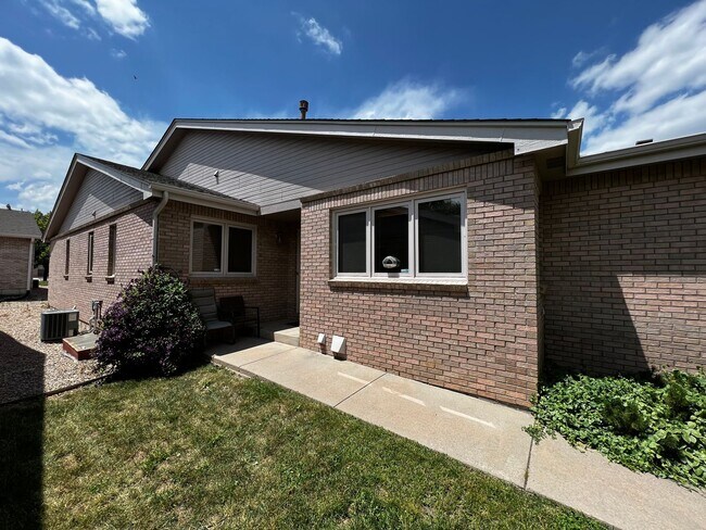 Foto del edificio - 4 Bed 3 Bath Townhouse in West Fort Collins!