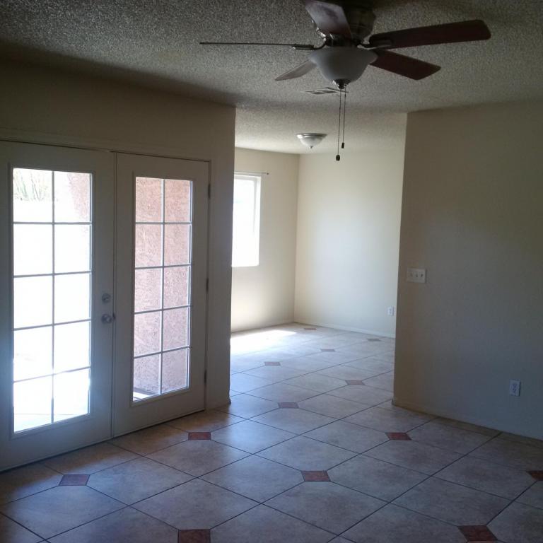 Foto principal - 6911 W Mackenzie Dr