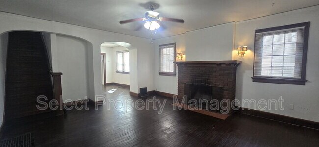 Building Photo - 4111 S Calhoun St