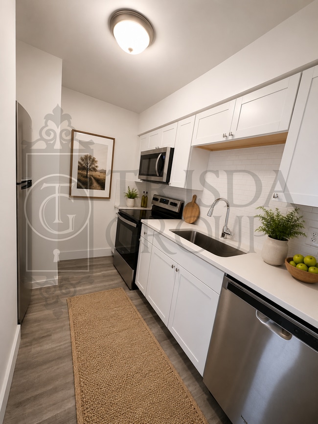 Building Photo - Avail Oct 1st: Comfortable and Updated 1BR Apt in Greentree Borough. Laundry, Parking, DW, AC, La...