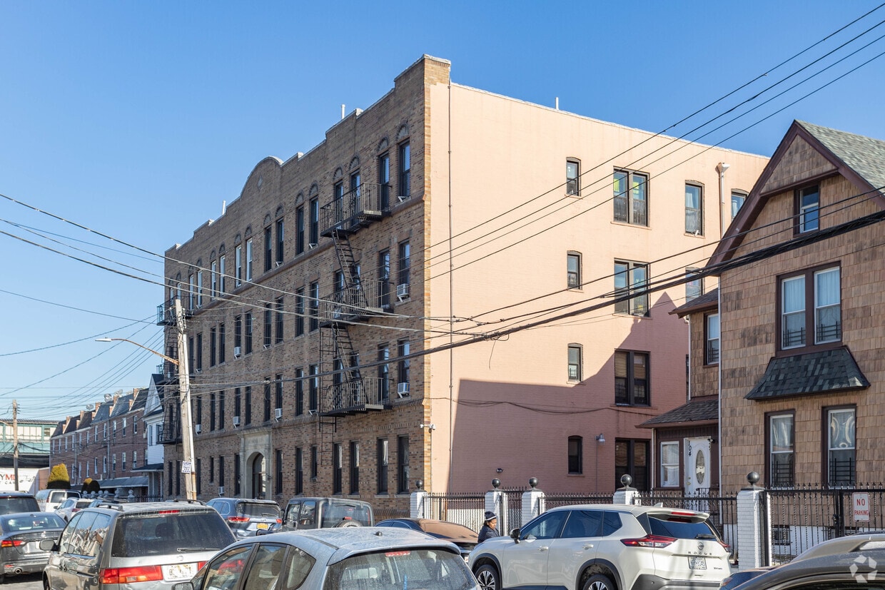 Richmond Arms Apartments in Ozone Park, NY