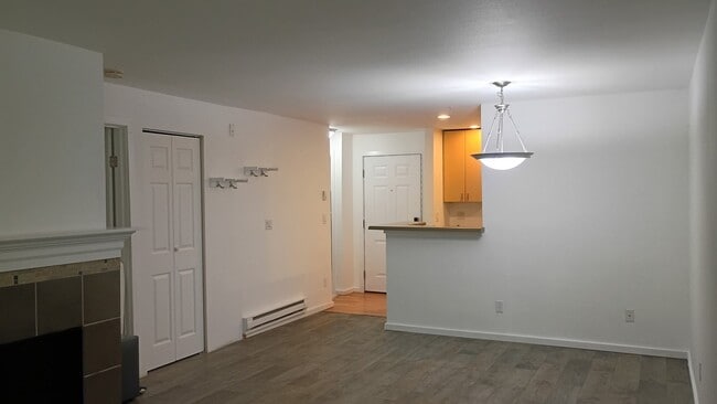 Building Photo - 16100 Bothell Everett Hwy