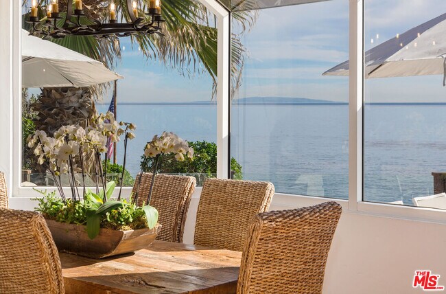 Foto del edificio - 24408 Malibu Rd