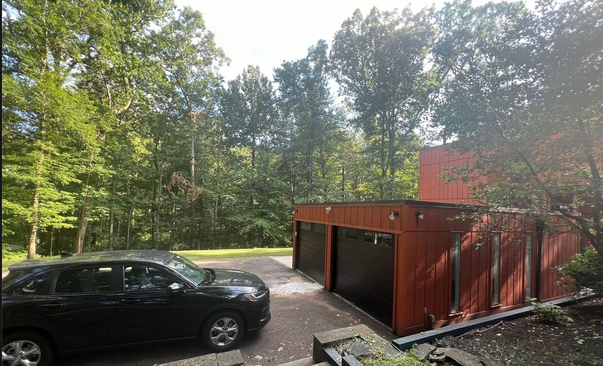 Primary Photo - Charming 3BR House in Fairfax Station