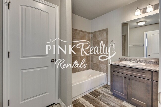 Photo - 10627 Hidden Pr Pkwy House