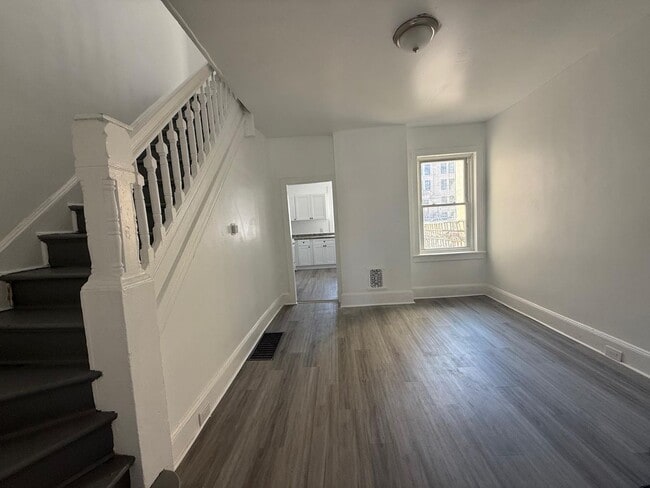 Building Photo - 27 Wilkinson Pl
