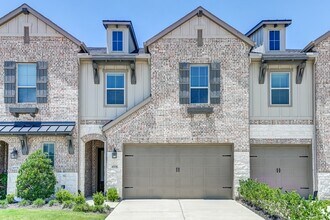 Building Photo - 6570 Scarlet Pond Ln