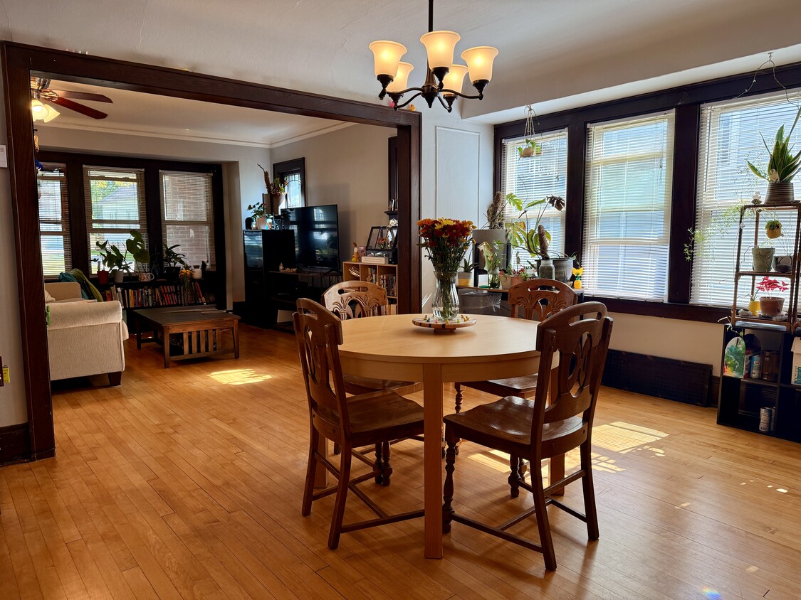 Foto principal - 541 N 62nd St