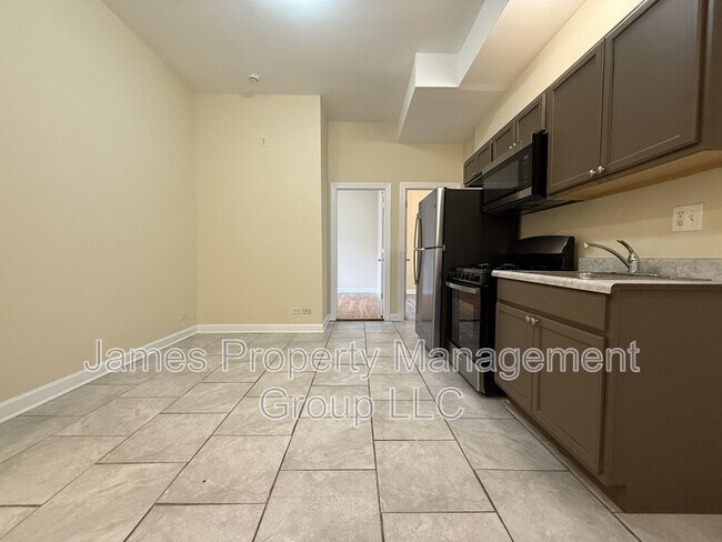 Foto del edificio - 2213 W Washington Blvd