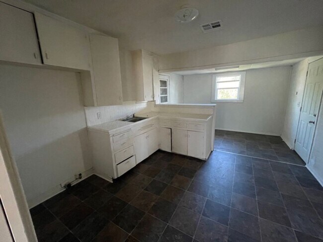 Foto del edificio - 2212 Jane St