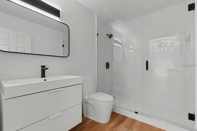 Building Photo - 933 Jasmine St