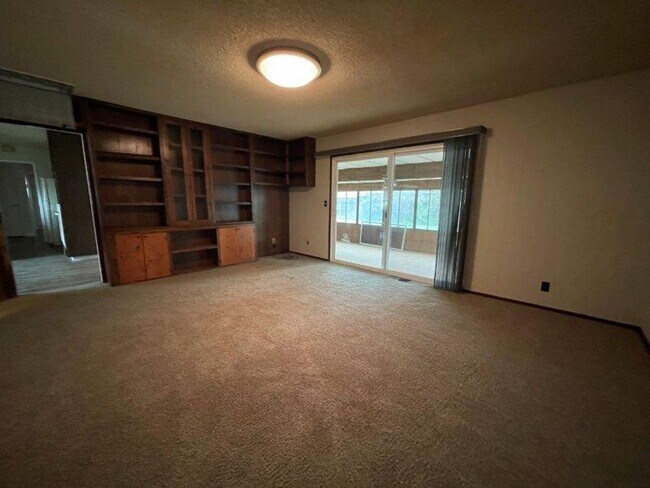 Foto del edificio - Desired Greenhaven 4 Bedroom