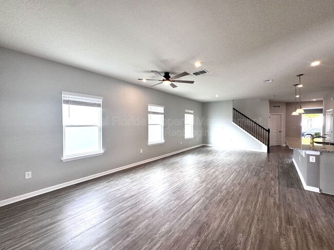 Foto del edificio - 5945 Glory Bower Dr