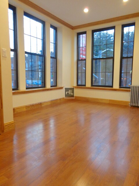 Primary Photo - 463 64th St