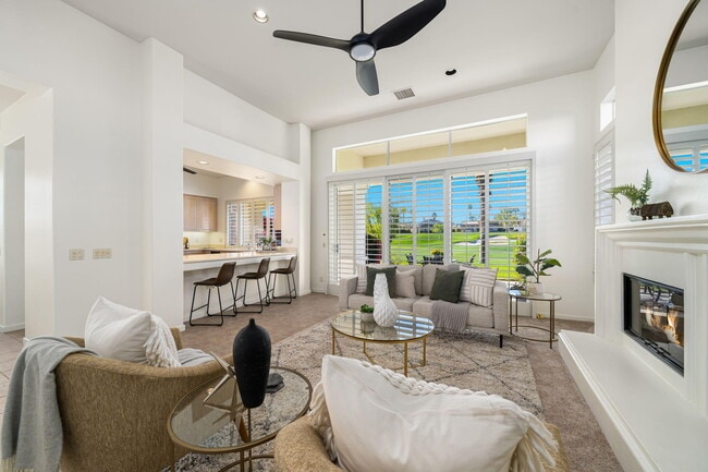 Foto del edificio - 149 Rainbird Cir