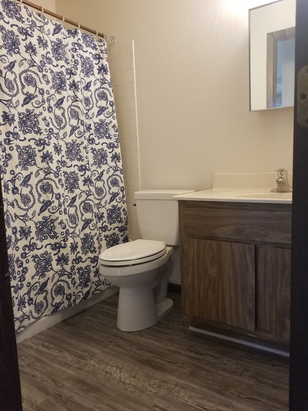 Building Photo - Parkview Apartments