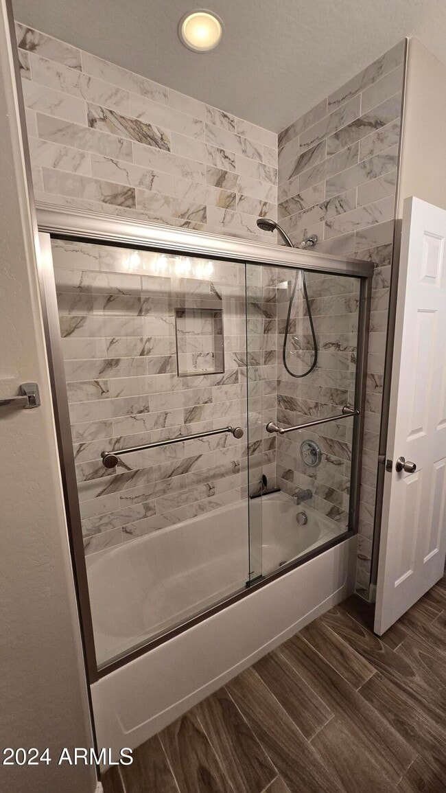 Foto del edificio - 1928 St Exupery Dr