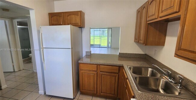 Foto del edificio - 7321 NW 85th St