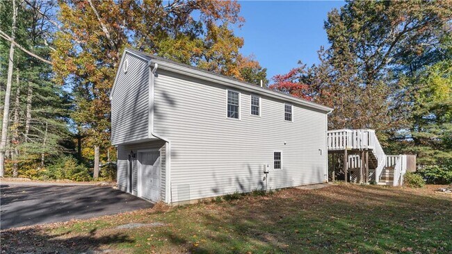 Building Photo - 4 Battey Dr