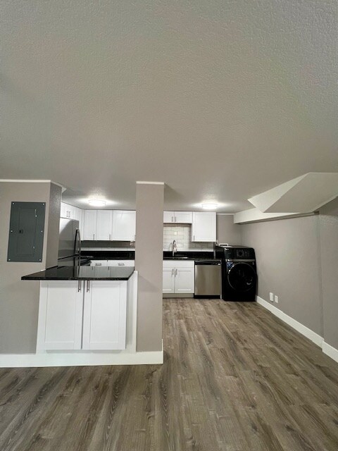 Building Photo - 1427 9th Ave