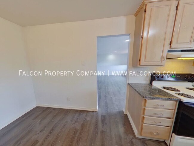 Foto del edificio - Marvelous Duplex in Mesa Heights! - Lease ...
