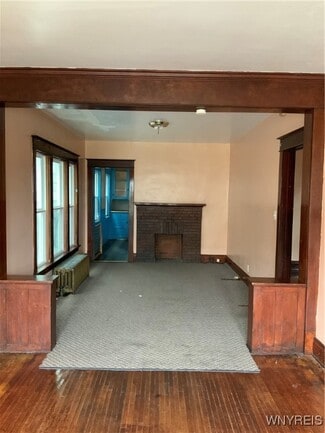 Building Photo - 562 Fargo Ave