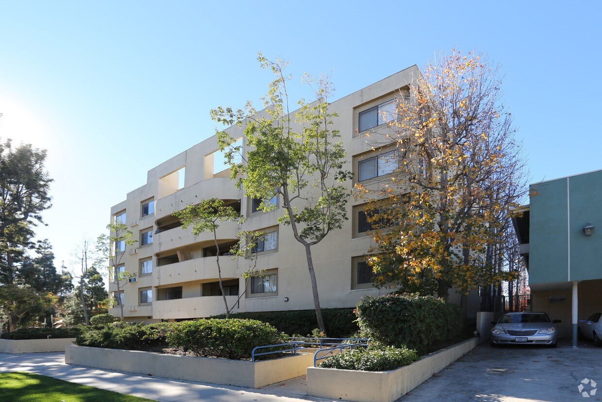 Woodbine Apartments Apartments in Los Angeles, CA