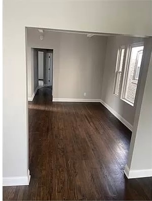 Building Photo - 5529 W Monroe St