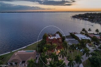 Building Photo - 232 Bayshore Dr