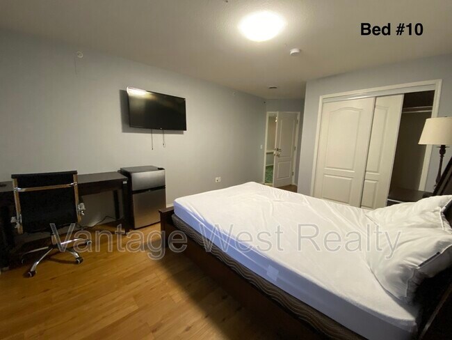 Photo du bâtiment - 453-453 Morrison Ave