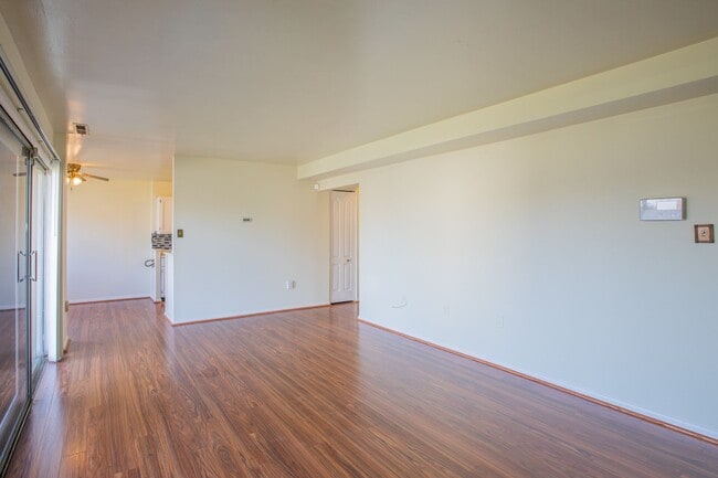 Building Photo - Lovely 2 BR/1 BA Condo in New Carrolton!