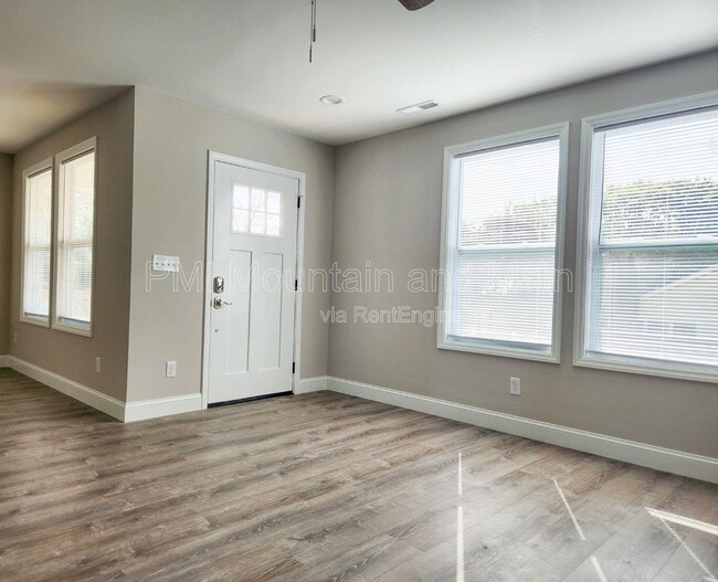 Building Photo - 625 Edgewood Ave