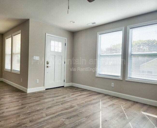 Foto del edificio - 625 Edgewood Ave