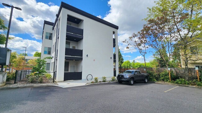 Building Photo - RENT SPECIAL - 1 mo FREE! - Luxury 1 Bedroom/1 Bath Apt in the Heart of St. Johns in the Brand Ne...