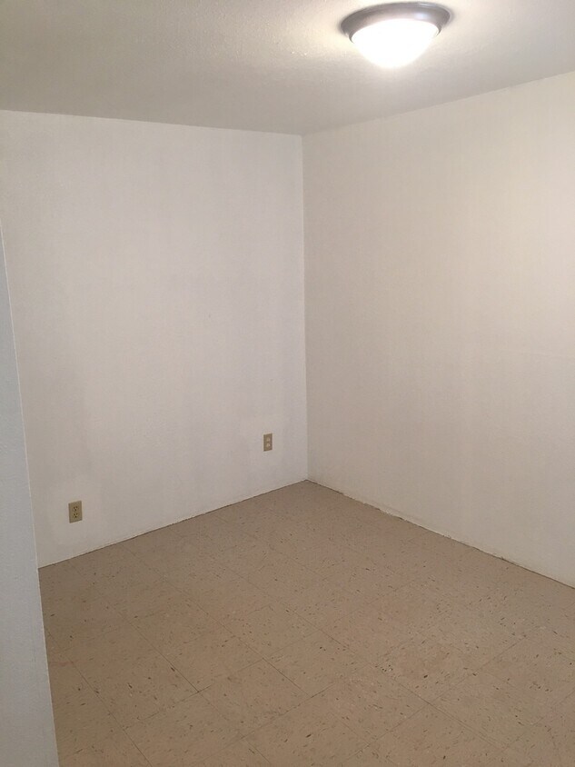 Foto del edificio - 2 bedroom 1.5 bathroom duplex - Mills Addition