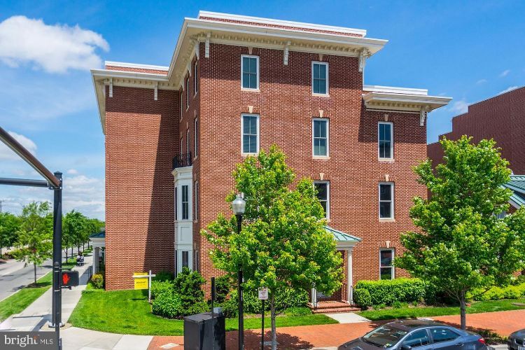 Foto principal - 610 E Custis Ave