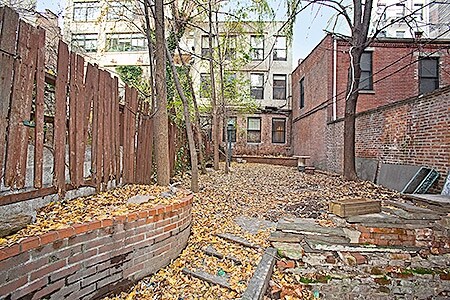 Foto del edificio - 431 W 44th St